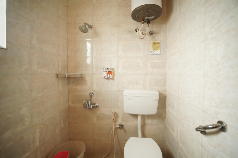 Bathroom 4, JC Woodville Manor Kodaikanal, Dindigul