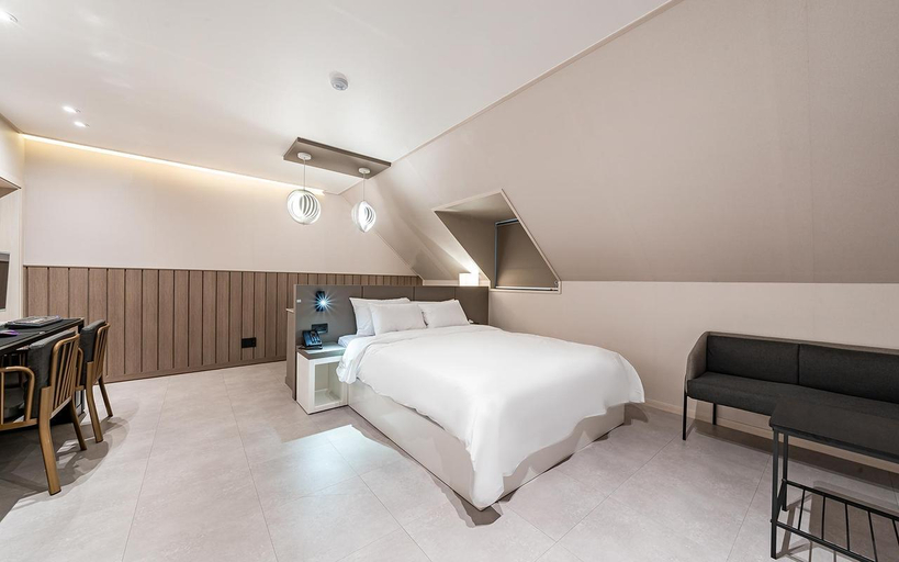 Bedroom 2, Cheonan Western Hotel, Cheonan