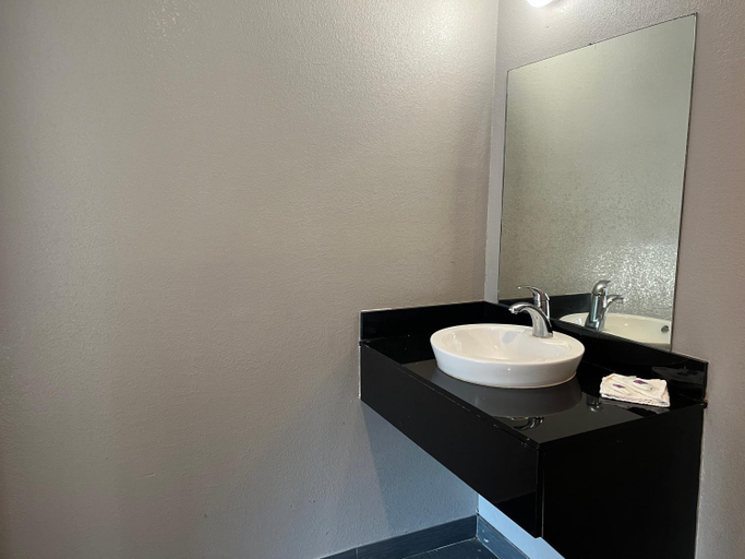 5, Motel 6 Dallas, Tx – St. Augustine / Hwy 175, Dallas