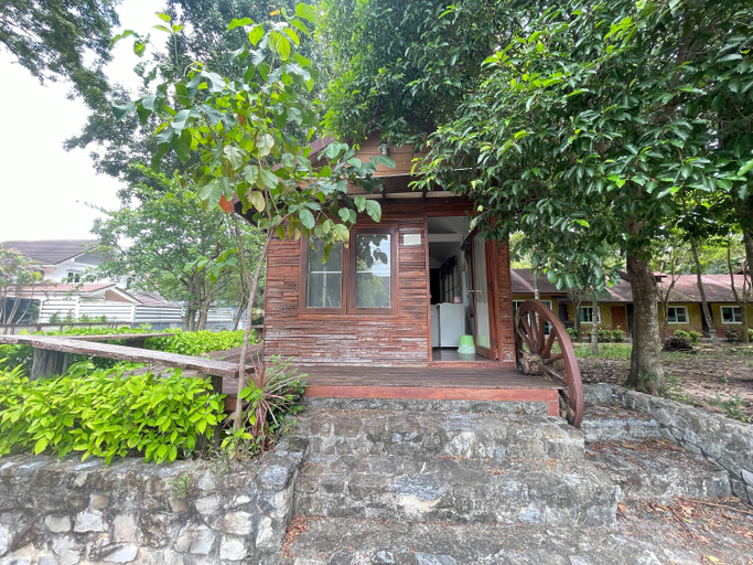 Others 2, Saksaitarn Resort, K. Nikhom Pattan