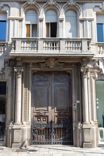 Primary image