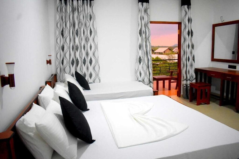Room 5, Blue Sky Hotel Yala, Thissamaharama