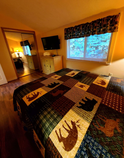 Room 4, Skier's Crossing, Sevier