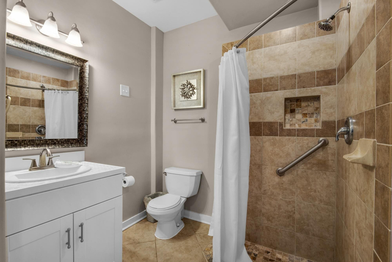Bathroom 3, No Bad Days, Escambia