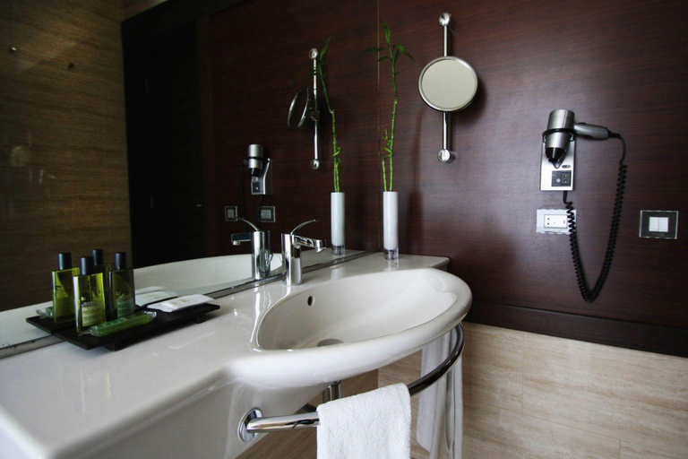 Bathroom 4, BessaHotel Boavista, Porto