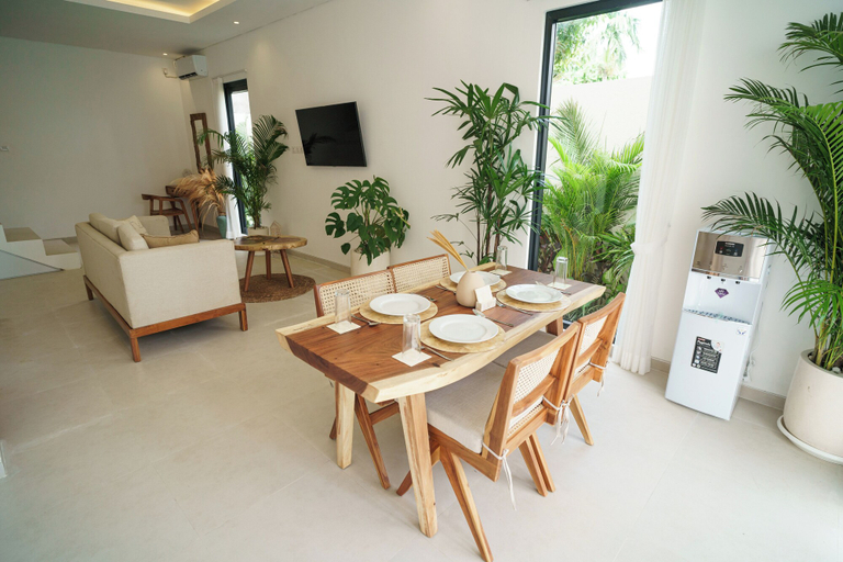 Others 4, Leon's Villa, Badung