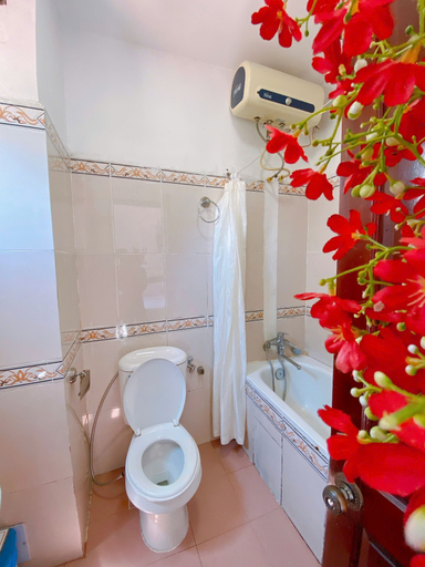 Bathroom 4, DK's Backpacker Hotel, Da Nang