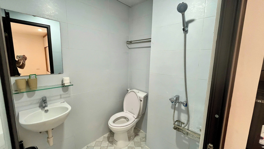 Bathroom 3, Era Apartment Tam Da, Tây Hồ