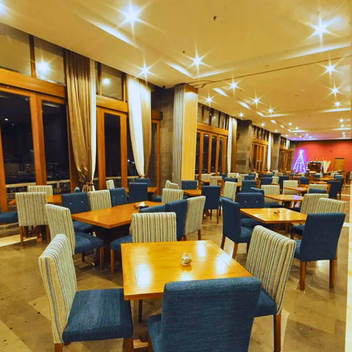 Food & Drinks 4, Green Forest Bogor, Bogor