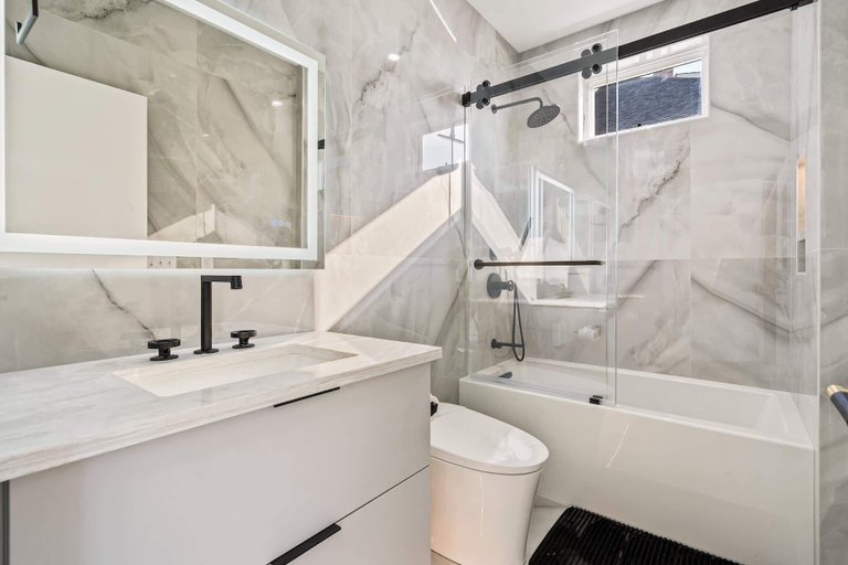 Bathroom 5, Brand New Home Ocean Views Wolf Appliances, York