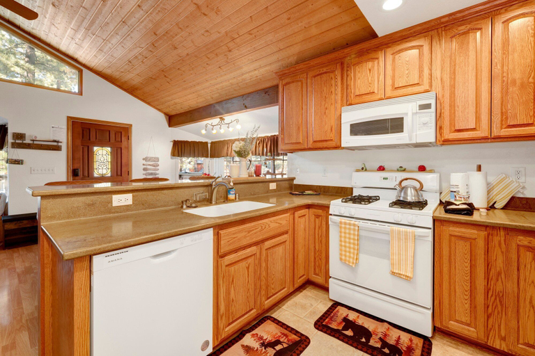 Private kitchen 2, Serene Splendors #2538, San Bernardino