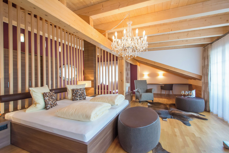 Bedroom 3, La Cruna Hotel-Restaurant, Surselva