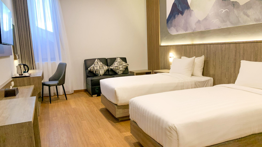 Hotel Gran Surya Room Type - Deluxe Twin