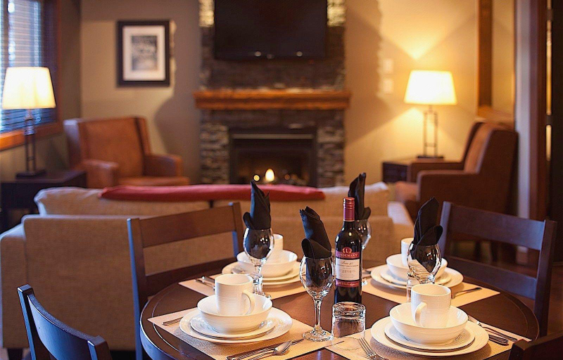 Food & Drinks, Stoneridge Mountain Resort Canmore, Division No. 15