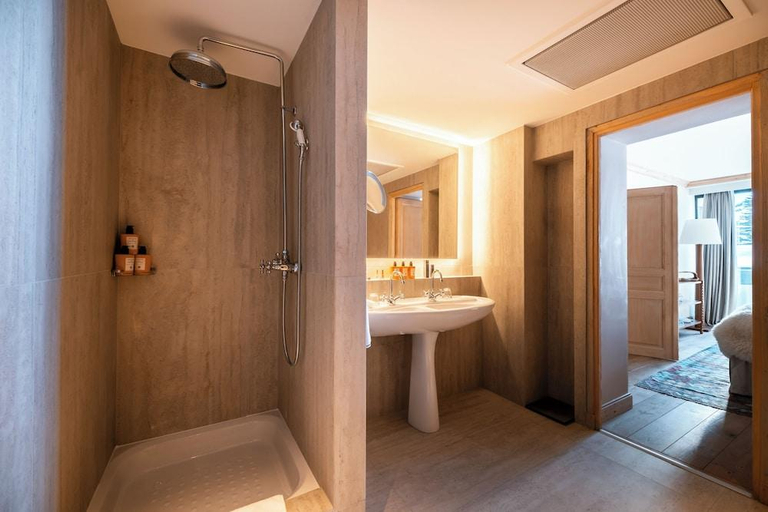 Bathroom 4, Alpes Hotel du Pralong, Savoie