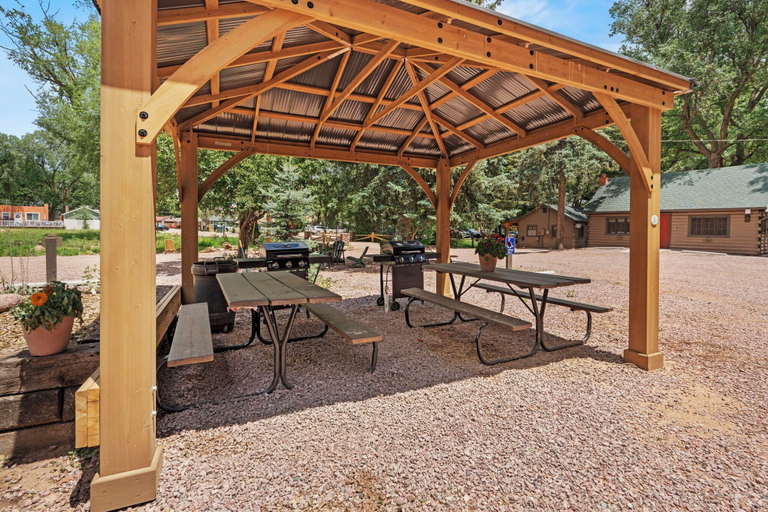 Courtyard 5, Timber Lodge Cabin 4, El Paso