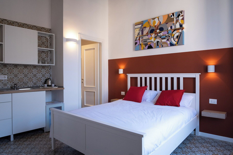 Room 3, Decumano 43, Napoli