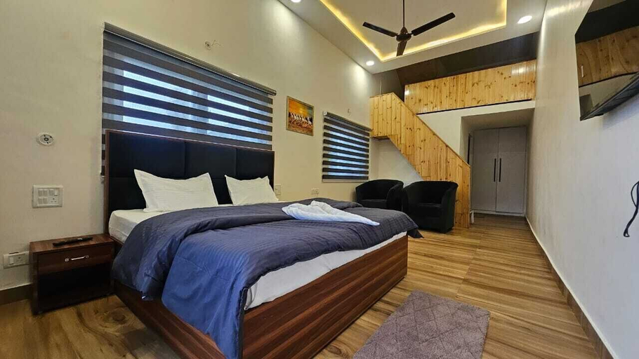 Room 3, Skyline Cafe And Stay Gagar, Nainital