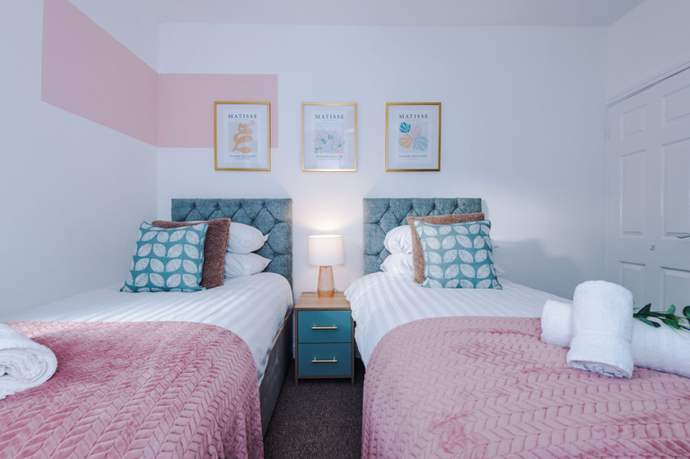 Room 5, 50 Gloucester Street, Cheshire West and Chester