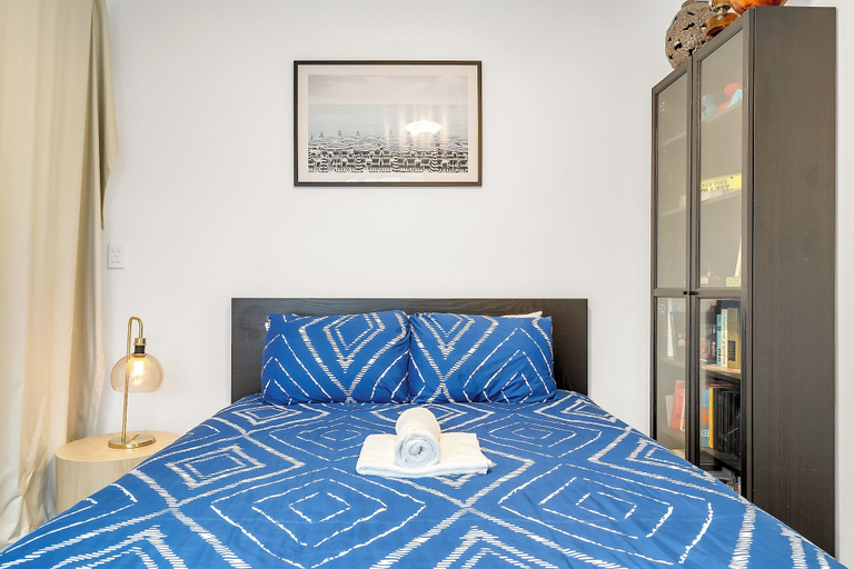 Room 3, 4BR 4mins to light rail 9mins FishMarket, Sydney