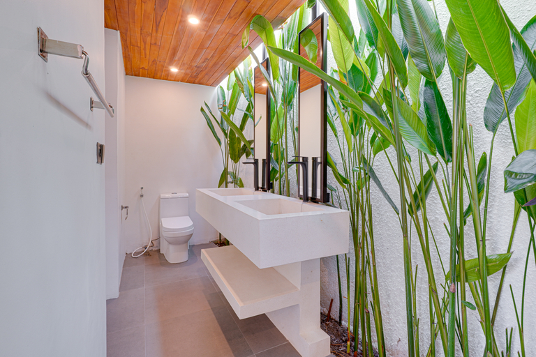 Bathroom 5, LaLuxe A10 Villa Orchid - Sanur by Nabe Hospitality Management, Denpasar