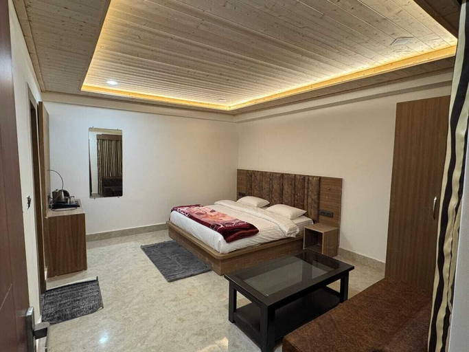 Room 3, Hotel Kuber Palace Badrinath, Chamoli
