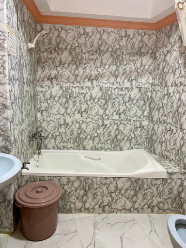 Bathroom 2, City Pod Home, Bacolod City