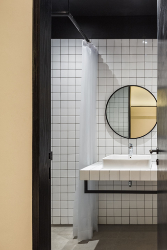 bathroom 5