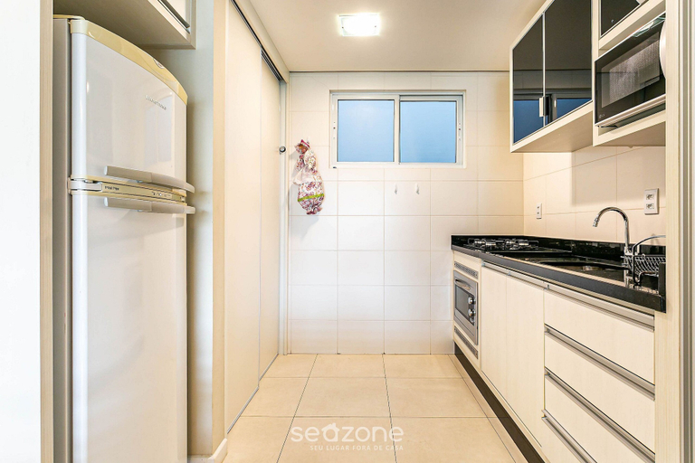 Private kitchen, Comfortable Apart 400 m From the Beach Idp104, Florianopolis