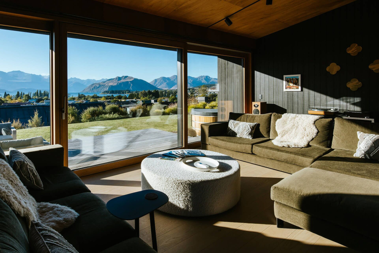 Living area 3, The Brick House - Lake Views - Sleeps 10, Queenstown-Lakes