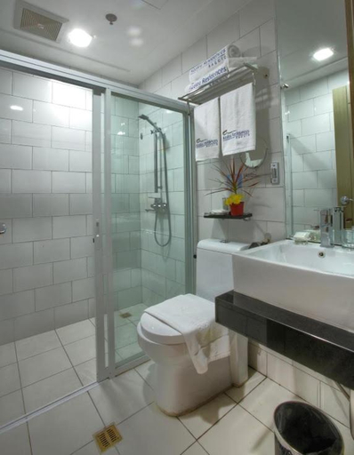 Bathroom 4, Azalea Hotels & Residences Baguio, Baguio City