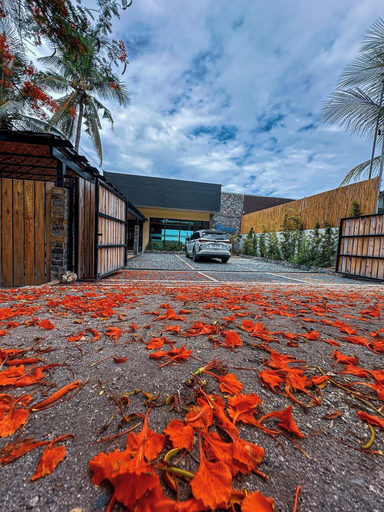 Front of property, The South Hideaway Oslob, Oslob