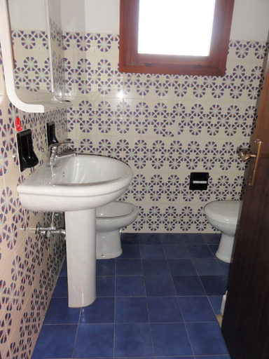 Bathroom 3, Apartment in a villa with balcony, Venezia