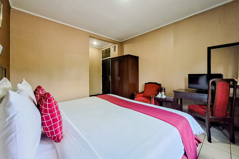 Bedroom 3, Naratas Hotel Cisarua Puncak Mitra RedDoorz, Bogor