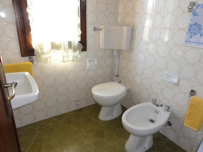 Bathroom 3, Peaceful villa with outdoor fireplace, Venezia