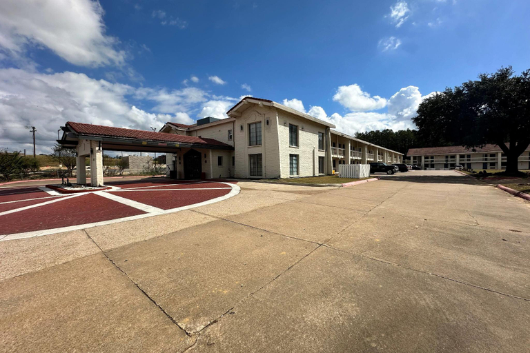 Exterior view 5, Super 8 By Wyndham Nacogdoches Near University, Nacogdoches