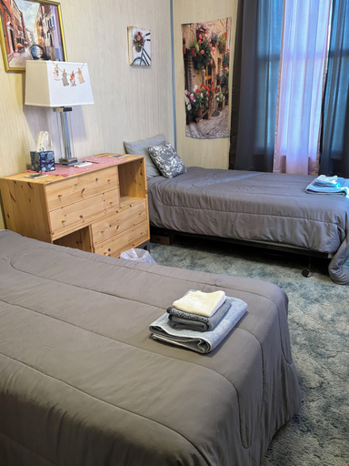 Room 5, Destination Green House, Jefferson