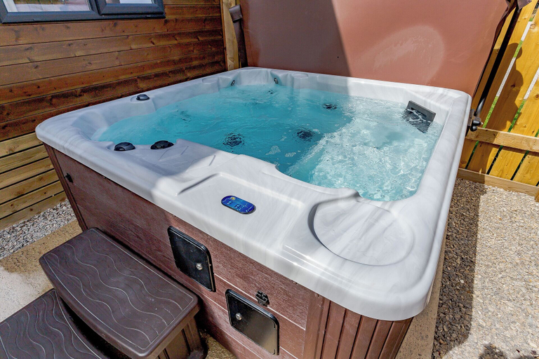 Private spa tub 3, Clumber Park Lodges, Nottinghamshire