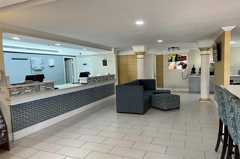 Lobby 3, Super 8 By Wyndham Nacogdoches Near University, Nacogdoches