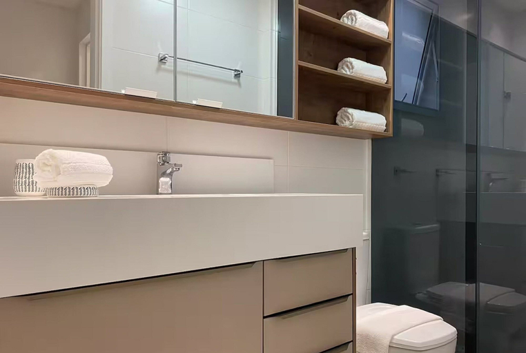 Bathroom, High-standard apt in Cond, 700m the Beach Cci210, Florianopolis