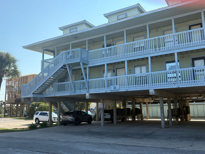 Front of property 4, Bunk Bed Beach Base | 2BR Family Retreat at The Cove, Baldwin