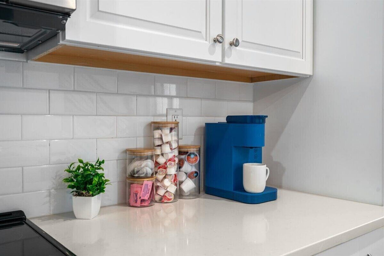 Private kitchen 3, 3BR King Townhouse in Uptown CLT, Mecklenburg