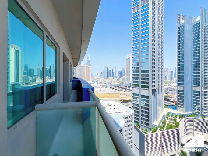 Others 5, Elegant 2-bed Retreat Stunning Downtown Views, Dubai