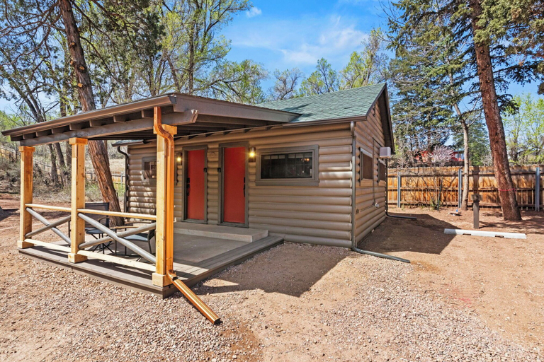 Primary image, Timber Lodge Cabin 02, El Paso