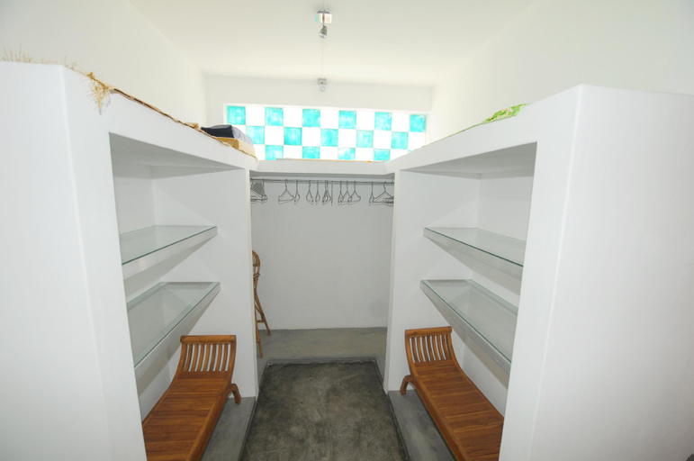Others 5, Villa Lorizon