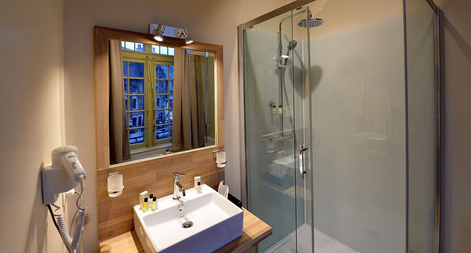 Bathroom 5, Rooms With A View, Oost-Vlaanderen