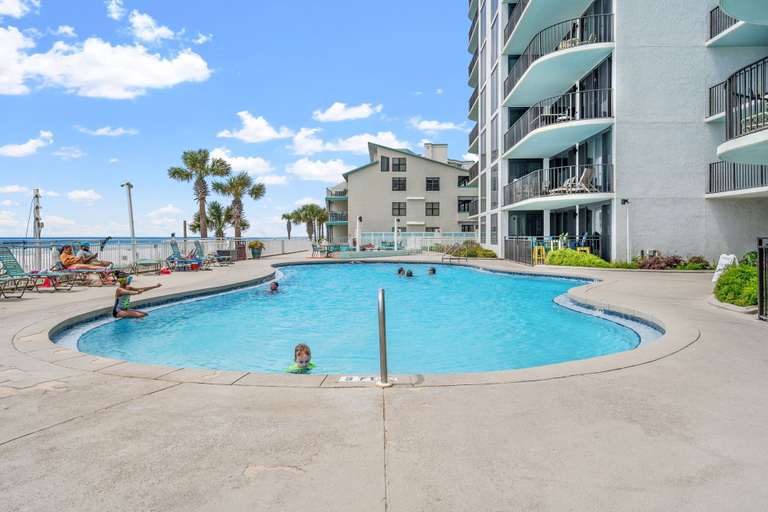 Pool 2, It Doesnt Get Any Better Than This! 2BR 2BA Sleeps 8 Beachfront!, Bay