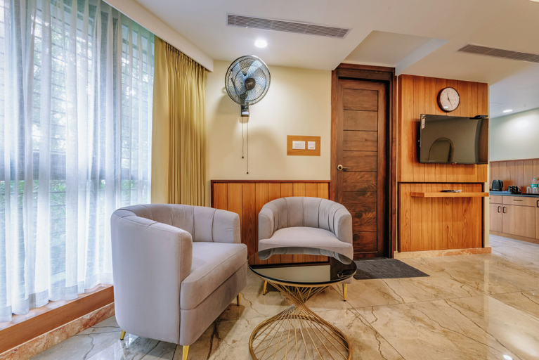 Room 5, Hotel Urban Bella, Kozhikode