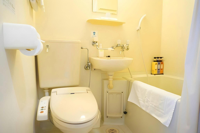 Bathroom 5, Hotel Etwas Tenjin, Fukuoka