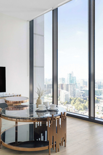 Others 5, A Cozy 2BR Apt With Panoramic Views, Free Parking, Melbourne